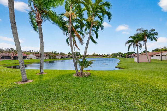 23 Walcott Drive, Boynton Beach, FL 33426