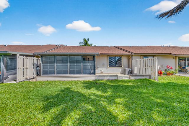 23 Walcott Drive, Boynton Beach, FL 33426