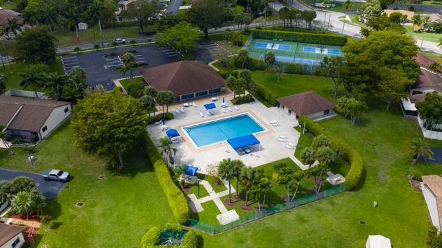 23 Walcott Drive, Boynton Beach, FL 33426