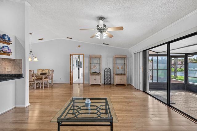 23 Walcott Drive, Boynton Beach, FL 33426