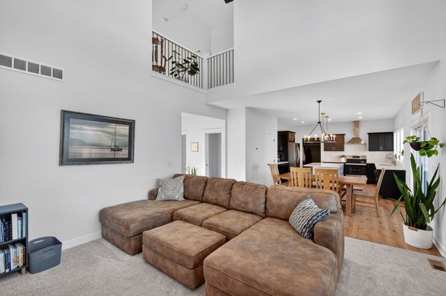 5538 164th Street, Urbandale, IA 50323