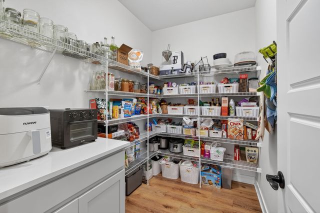 5538 164th Street, Urbandale, IA 50323