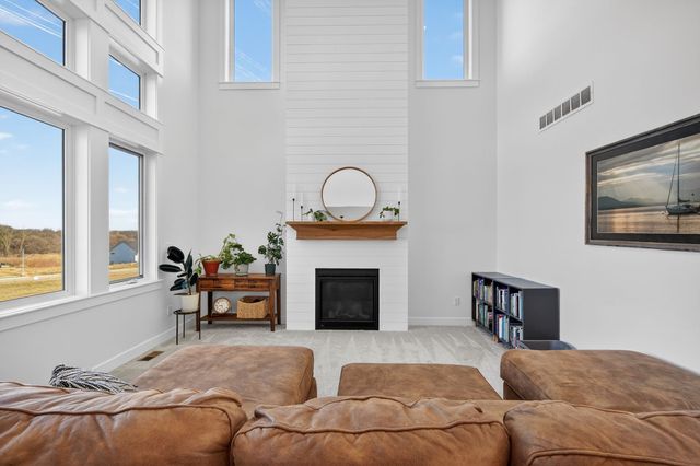 5538 164th Street, Urbandale, IA 50323