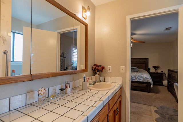 1581 W Cardella Rd, Merced, CA 95348