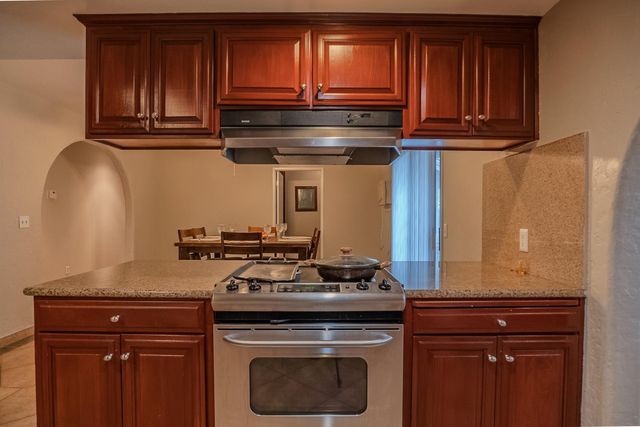 1581 W Cardella Rd, Merced, CA 95348