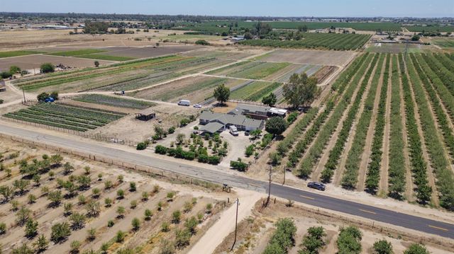 1581 W Cardella Rd, Merced, CA 95348