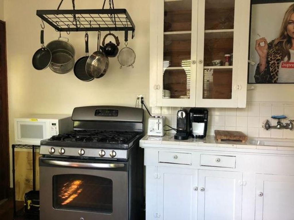 906 W 22nd ST 7, Austin, TX 78705