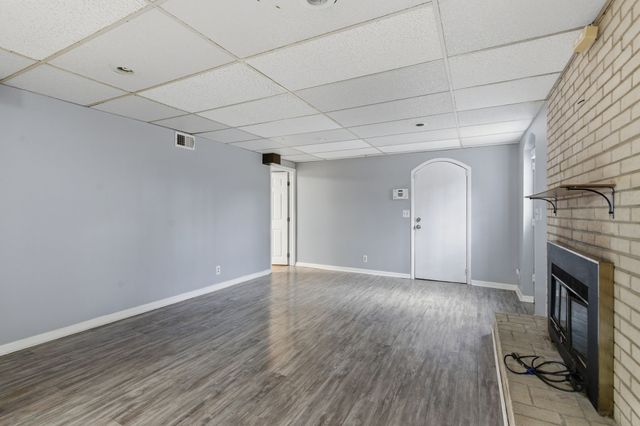 2518 Edge O Lake Dr, Nashville, TN 37217