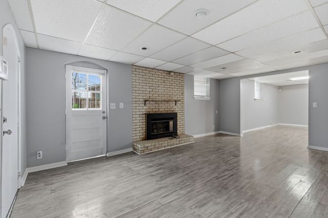 2518 Edge O Lake Dr, Nashville, TN 37217