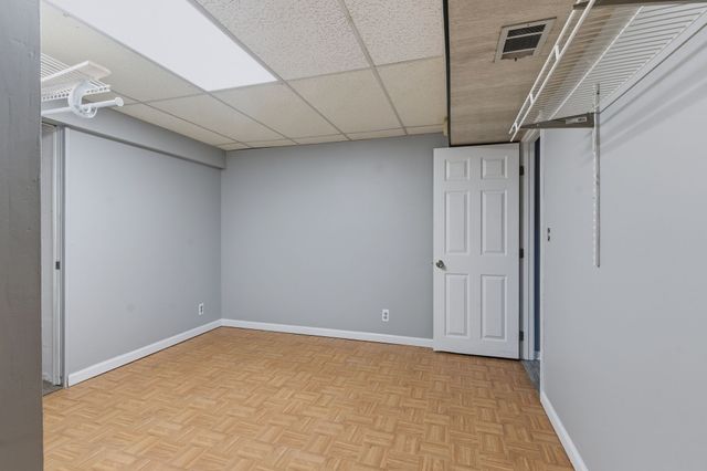 2518 Edge O Lake Dr, Nashville, TN 37217