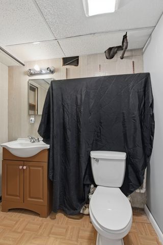 2518 Edge O Lake Dr, Nashville, TN 37217