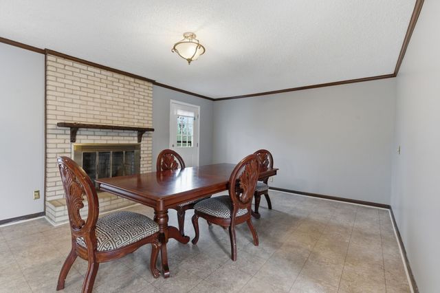 2518 Edge O Lake Dr, Nashville, TN 37217