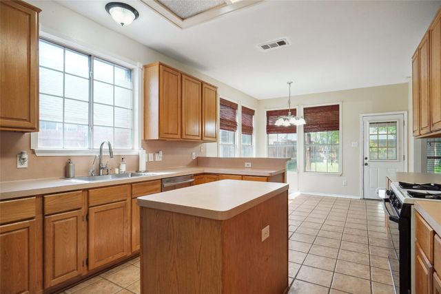 720 Summit Run, Lewisville, TX 75077