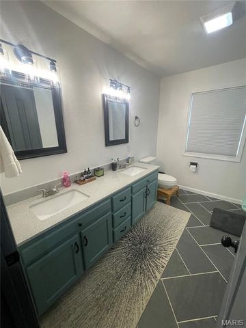 24570 Spencer Road, Waynesville, MO 65583