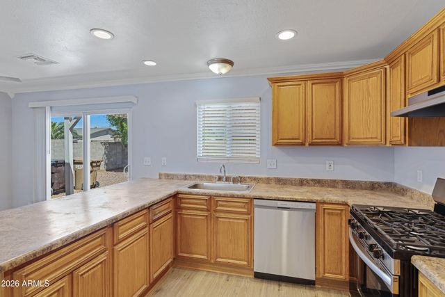 7466 W CHERYL Drive, Peoria, AZ 85345