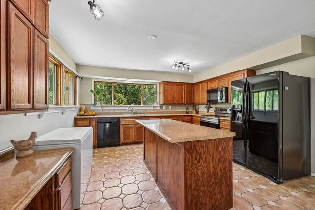13681 Bass Lake Road, Maple Grove, MN 55311