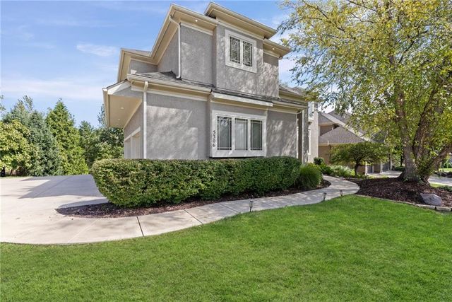 5306 W 165th Terrace, Overland Park, KS 66085