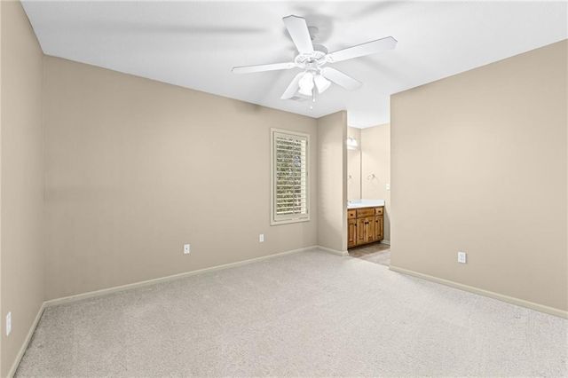 5306 W 165th Terrace, Overland Park, KS 66085