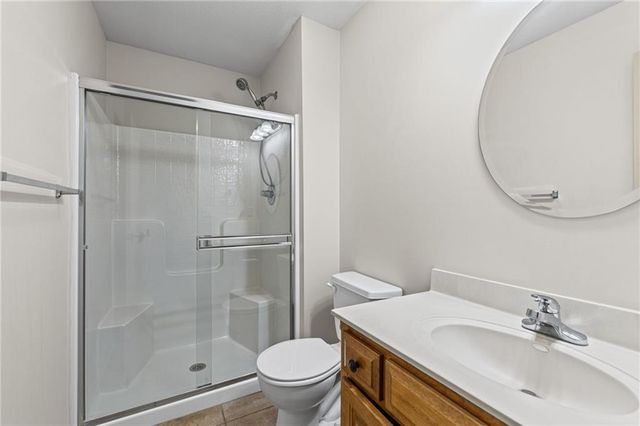 5306 W 165th Terrace, Overland Park, KS 66085