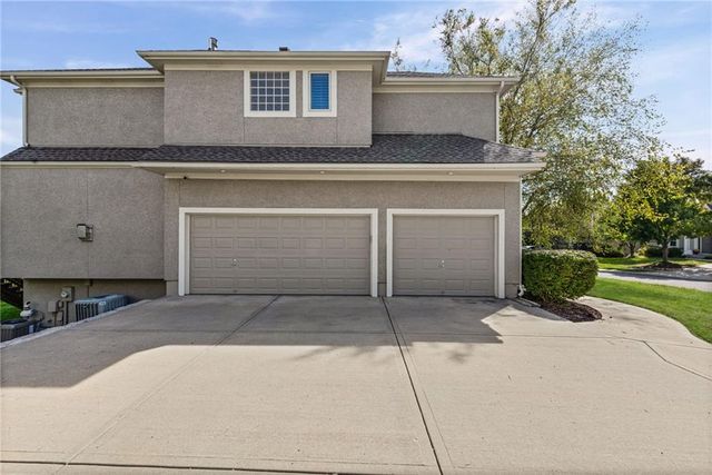5306 W 165th Terrace, Overland Park, KS 66085