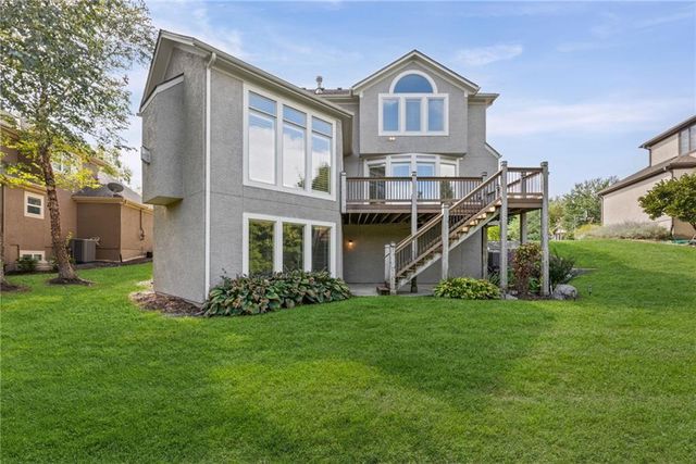 5306 W 165th Terrace, Overland Park, KS 66085