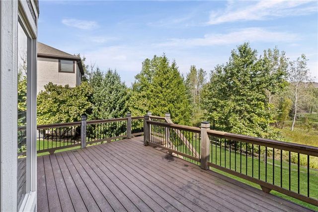 5306 W 165th Terrace, Overland Park, KS 66085