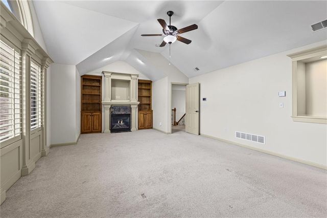 5306 W 165th Terrace, Overland Park, KS 66085
