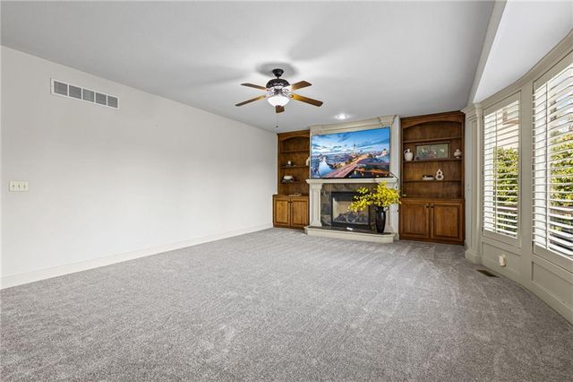 5306 W 165th Terrace, Overland Park, KS 66085
