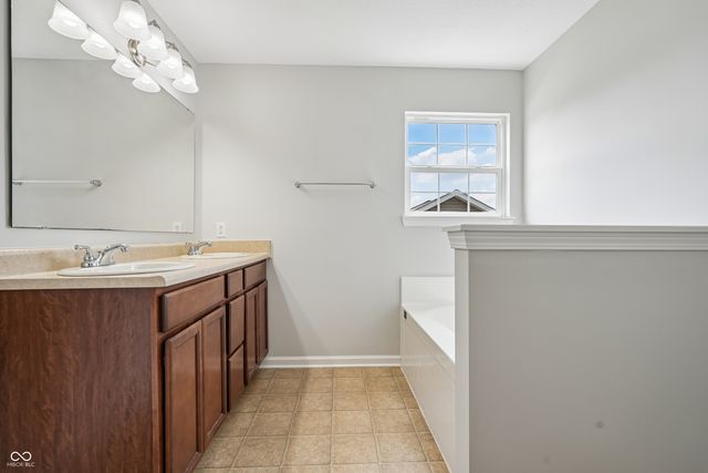 234 School House Drive, Greenfield, IN 46140