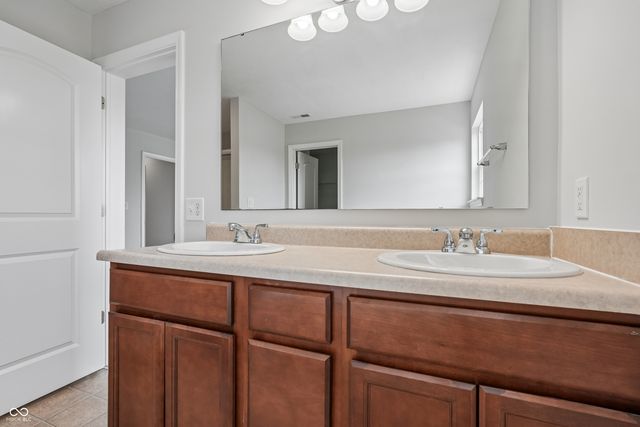 234 School House Drive, Greenfield, IN 46140