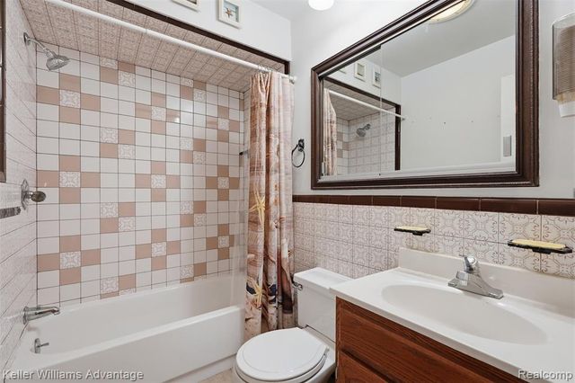 1655 Leslie Street, Westland, MI 48186