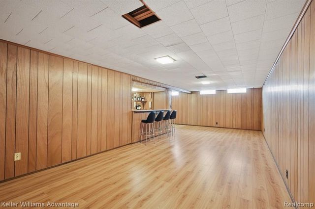 1655 Leslie Street, Westland, MI 48186