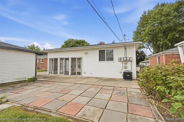 1655 Leslie Street, Westland, MI 48186