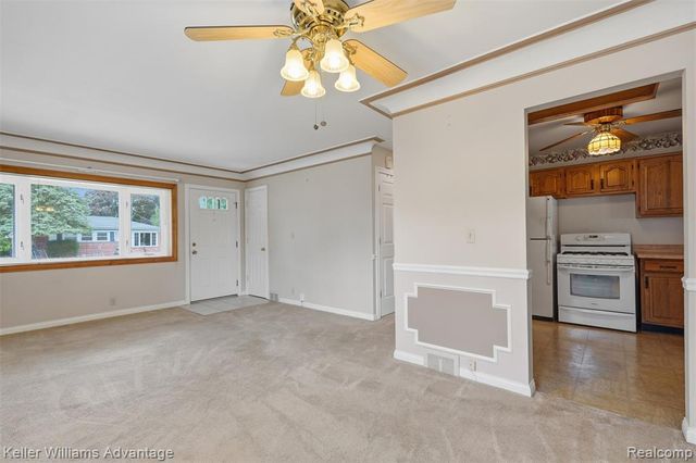 1655 Leslie Street, Westland, MI 48186