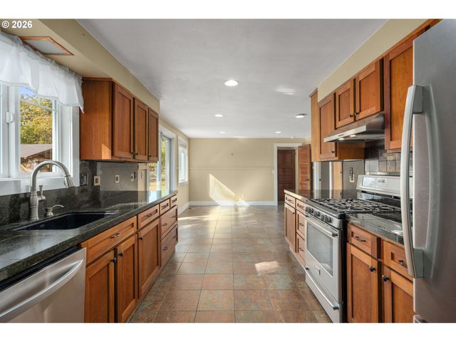 13528 Ne DENBROOK Rd, Aurora, OR 97002
