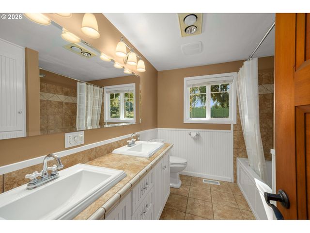 13528 Ne DENBROOK Rd, Aurora, OR 97002