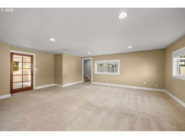 13528 Ne DENBROOK Rd, Aurora, OR 97002