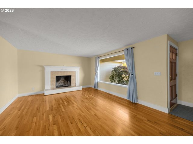 13528 Ne DENBROOK Rd, Aurora, OR 97002