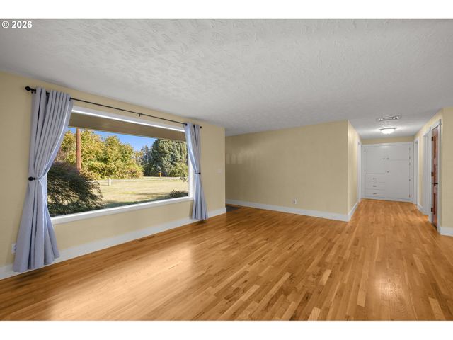 13528 Ne DENBROOK Rd, Aurora, OR 97002
