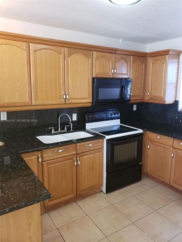 8425 NW 8th Street 104, Miami, FL 33126