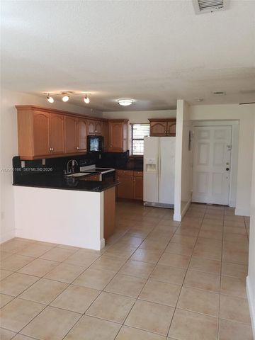 8425 NW 8th Street 104, Miami, FL 33126