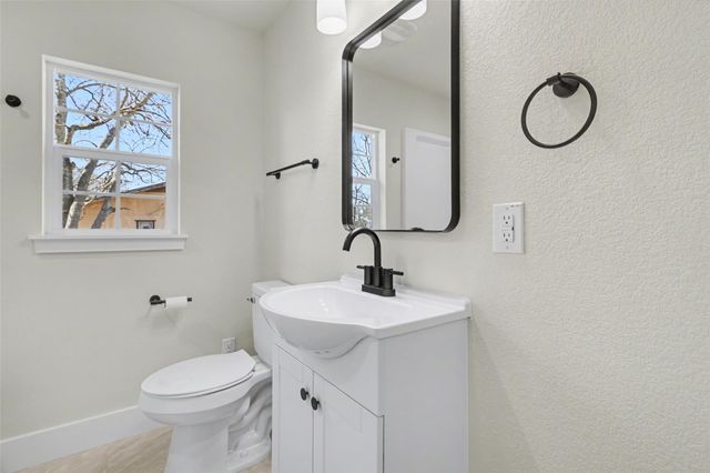 107 Russell ST, Liberty Hill, TX 78642