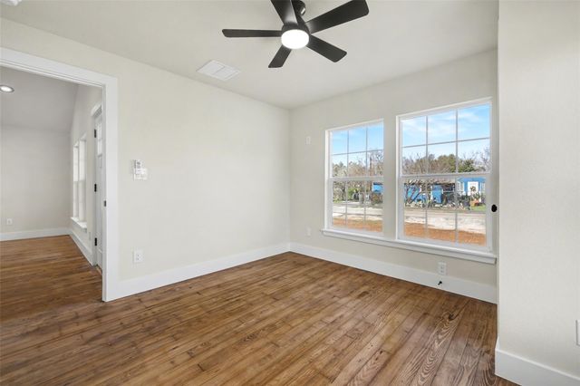 107 Russell ST, Liberty Hill, TX 78642