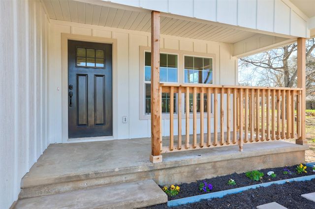 107 Russell ST, Liberty Hill, TX 78642