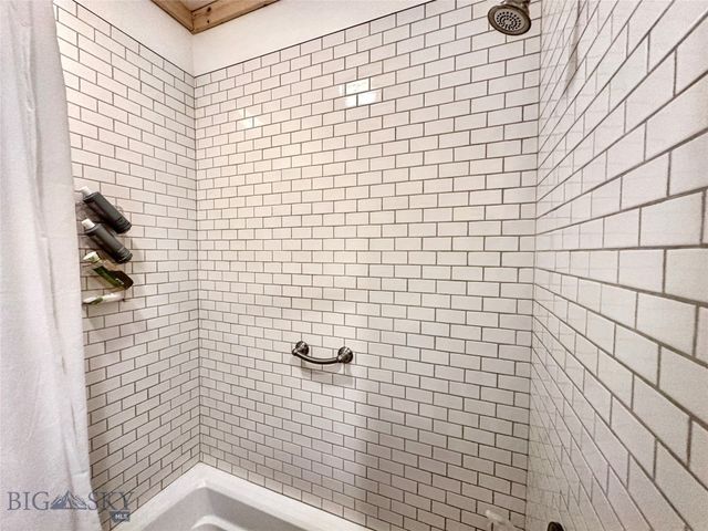 21 North Ennis Lake Road, Mcallister, MT 59740