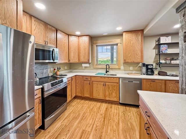 21 North Ennis Lake Road, Mcallister, MT 59740