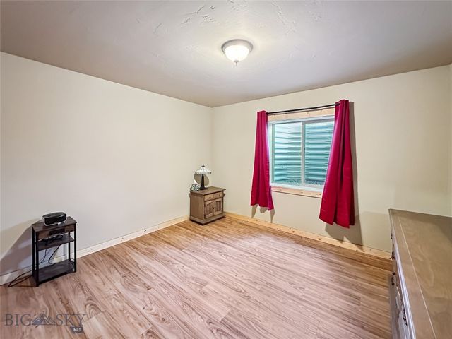 21 North Ennis Lake Road, Mcallister, MT 59740