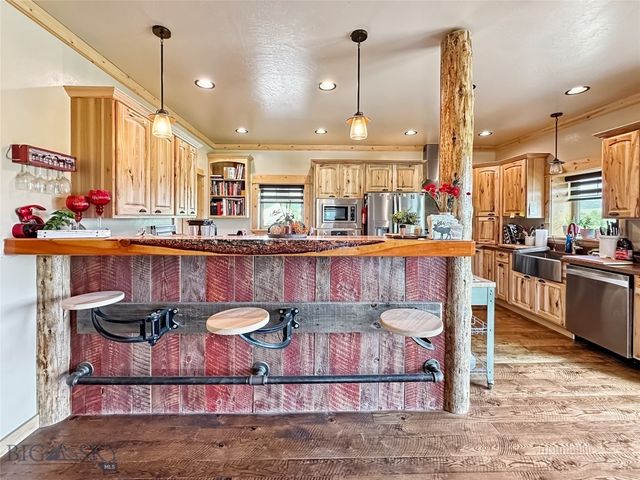 21 North Ennis Lake Road, Mcallister, MT 59740