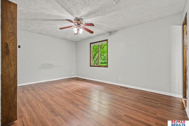 900 Mckenzie Avenue, Council Bluffs, IA 51503