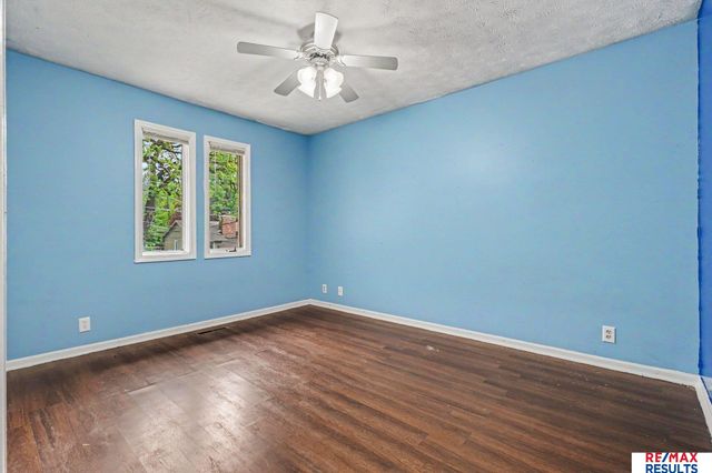 900 Mckenzie Avenue, Council Bluffs, IA 51503
